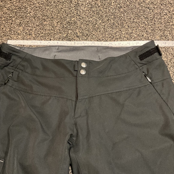 The North Face shorts, Black, Size Large - Picture 3 of 8